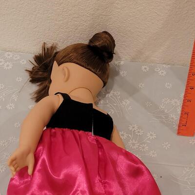 Lot 103: (2) Madame Alexander Dolls 