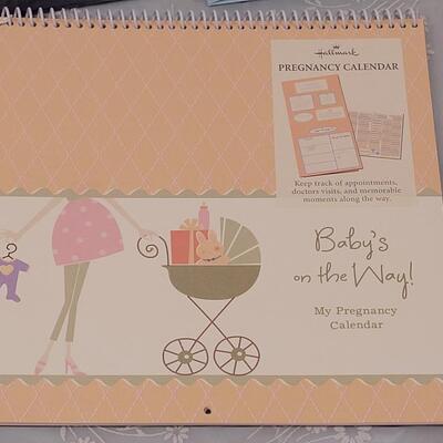 Lot 106: New Baby Boys Carter's Outfit, Pregnancy Calendar, gift Card Holder & Ribbo 