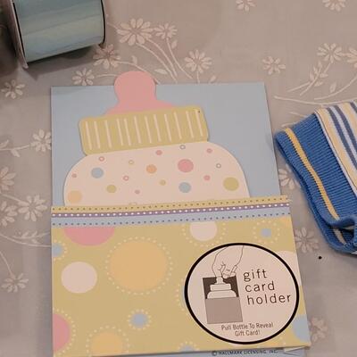 Lot 106: New Baby Boys Carter's Outfit, Pregnancy Calendar, gift Card Holder & Ribbo 