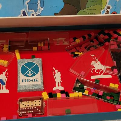 Lot 123: Vintage RISK Board Game