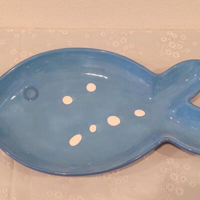 Lot 169: Large Ceramic Fish Dish