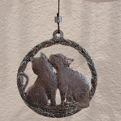 Lot 171: Whispering Winds Pewter Cat Wind Chime 
