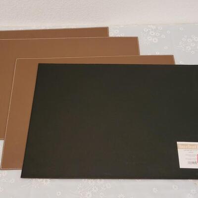 Lot 173: New Leather Brown/Black Placemats 