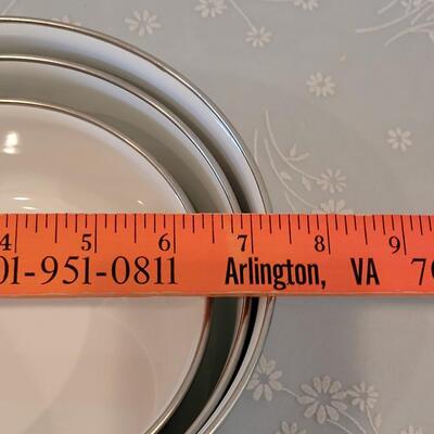 Lot 181: Christmas Handle-less Pots