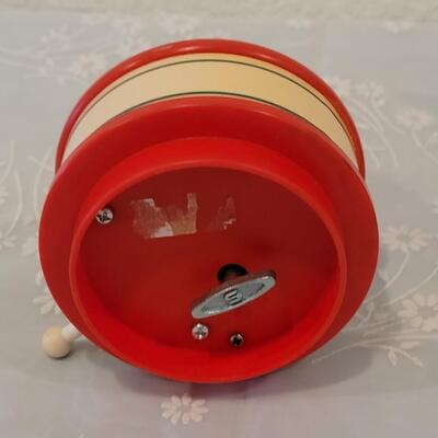 Lot 197: Vintage Enesco & Other Christmas Music Box