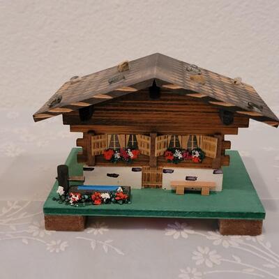 Lot 199: Vintage Reuge Music Box and Makey Ceramic Music Box 