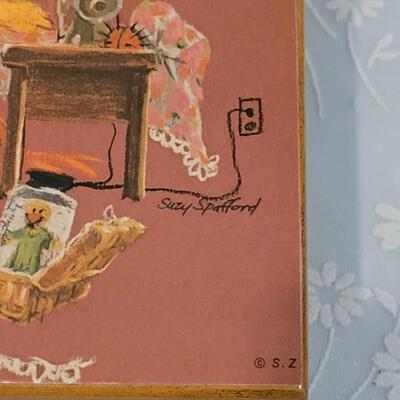 Lot 200: Vintage Trinket Box and Hallmark Metal Music Box Egg