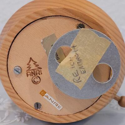 Lot 203: Vintage ANRI Music Box 
