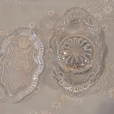 Lot 208: WATERFORD Crystal Angel Musical Trinket Box