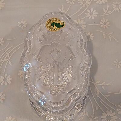 Lot 208: WATERFORD Crystal Angel Musical Trinket Box
