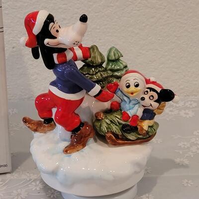 Lot 211: New Vintage Schmid Walt Disney Music Box