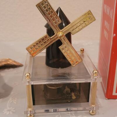 Lot 225: Music Box Windmill and Angel