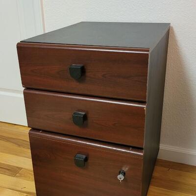 Lot 230: Vintage 3-Drawer File Cabinet 27" x 16" x 20"