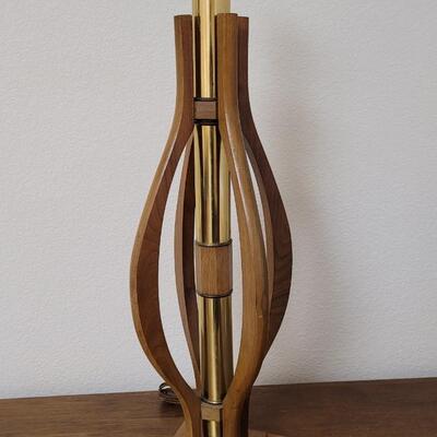 Lot 237: Vintage 29" Tall Mid Century Modern Table Lamp 