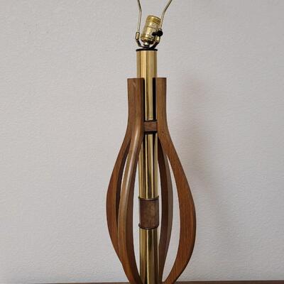 Lot 239: Vintage 29" Tall Mid Century Modern Table Lamp - Repair Job 