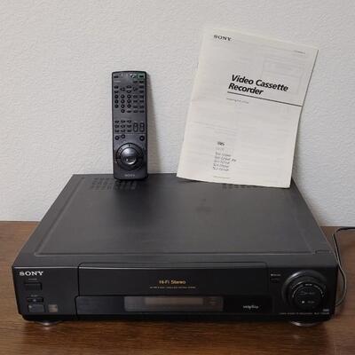 Lot 240: Vintage SONY SLV-720HF Video Cassette Recorder 