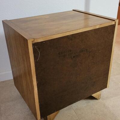 Lot 243: Vintage Mid Century Modern LANE Side Table #1 - 22" x 22" x 16