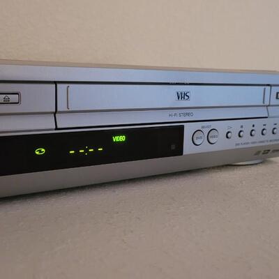 Lot 250: Vintage SONY SLV-D370P DVD PLAYER VIDEO CASSETTE RECORDER 