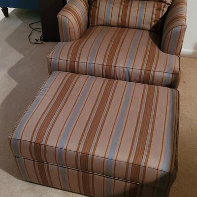 Lot 252: Vintage TOUCHSTONE Chair w/ Ottoman 40" x 36" x 36" (Ottoman is 33" x 25" x 17")