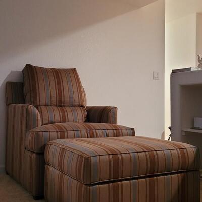 Lot 252: Vintage TOUCHSTONE Chair w/ Ottoman 40" x 36" x 36" (Ottoman is 33" x 25" x 17")