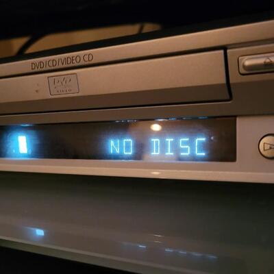 Lot 255: DVD Player TESTED A+