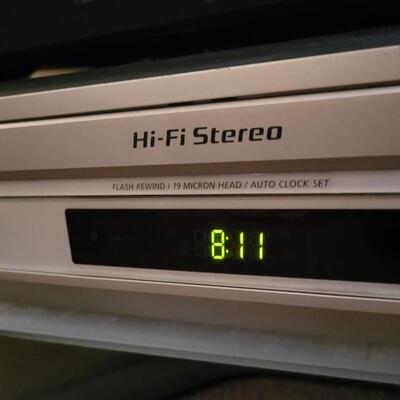 Lot 256: VHS Player TESTED A+