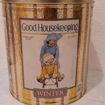 Lot 258: Vintage Mini Magnet Cans and Good Housekeeping 4 Seasons (popcorn size) Tin
