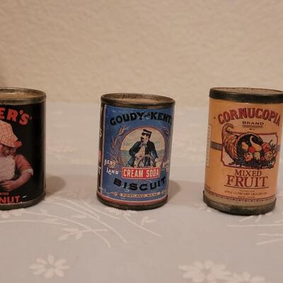 Lot 258: Vintage Mini Magnet Cans and Good Housekeeping 4 Seasons (popcorn size) Tin