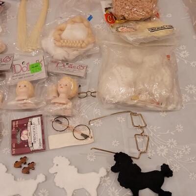 Lot 264: Doll Making Lot