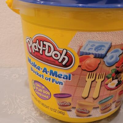 Lot 267: Finger Paints, Play-Doh Set and Kid Concoction Books & Set