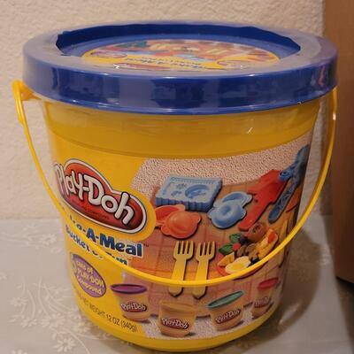 Lot 267: Finger Paints, Play-Doh Set and Kid Concoction Books & Set