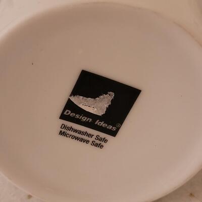 Lot 269: (6) Eyes Coffee Cups