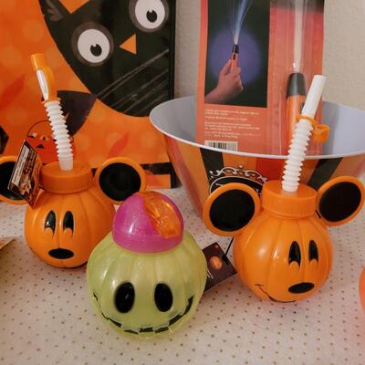 Lot 271: Halloween Bowls, Drink Containers Tote, Pillow, Non- Food Treats