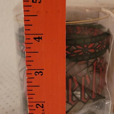 Lot 282: Vintage Seasons Greetings Glasses