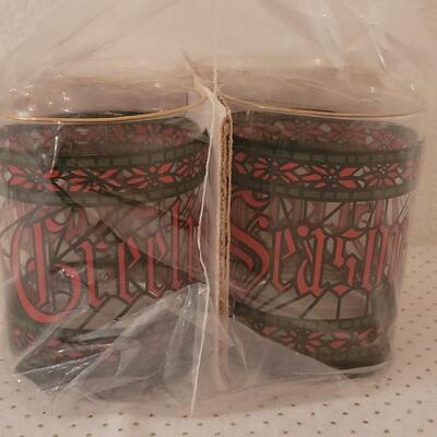 Lot 282: Vintage Seasons Greetings Glasses