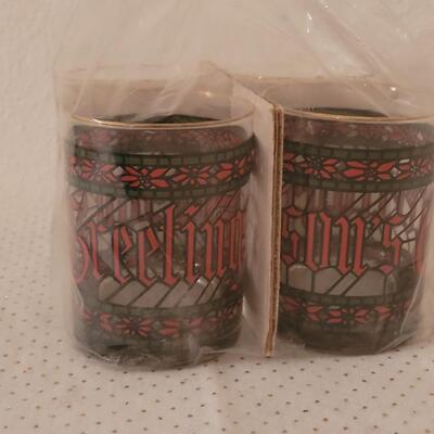 Lot 282: Vintage Seasons Greetings Glasses