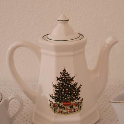 Lot 283:  Vintage Mixed Christmas Tea Set, Sleigh Dish and Ashtray 