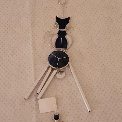Lot 285: Glass Cat Wind Chime 