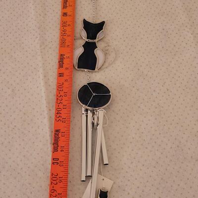 Lot 285: Glass Cat Wind Chime 