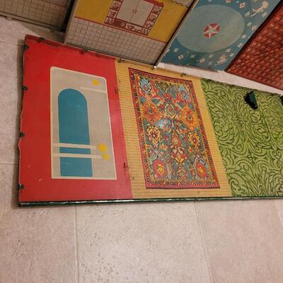 Lot 288: Vintage 1950s Marx Metal Tin Litho Dollhouse Suburban Colonial (missing Chimney Piece)