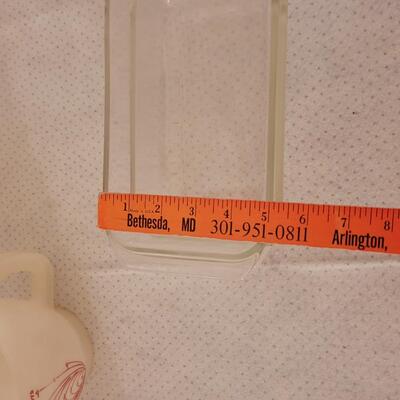 Lot 291: (2) Glass Pyrex Dishes and Measuring Cups
