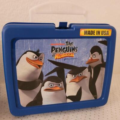 Lot 294: New Lunch Boxes