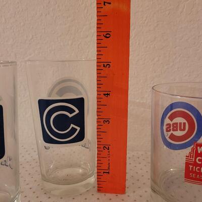 Lot 310: Vintage Chicago Cubs Glasses 