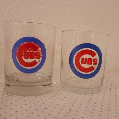 Lot 310: Vintage Chicago Cubs Glasses 