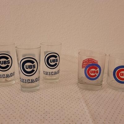 Lot 310: Vintage Chicago Cubs Glasses 
