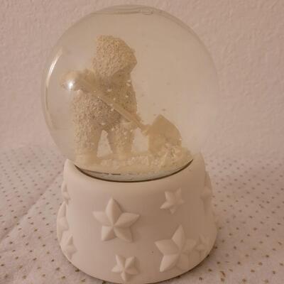 Lot 312: Snowbabies Snow Globes (5)