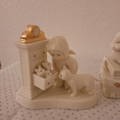 Lot 313: Snowbabies Lot 