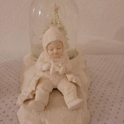 Lot 314: Snowbabies Water Globes (5)
