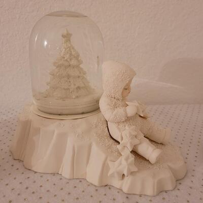 Lot 314: Snowbabies Water Globes (5)