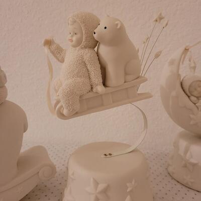 Lot 318: Snowbabies Lot (4)